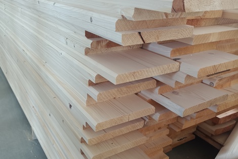 Dřevěné štíty a lišty